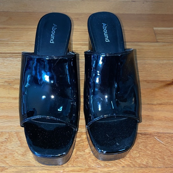 Platform heels - Picture 2 of 2